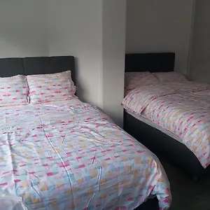Sint-pieters Station Bed and breakfast